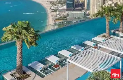 Apartment - 2 Bedrooms - 3 Bathrooms for sale in Seapoint - EMAAR Beachfront - Dubai Harbour - Dubai