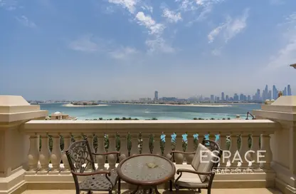 Apartment - 2 Bedrooms - 3 Bathrooms for sale in Raffles Residences  and  Penthouses - Palm Jumeirah - Dubai