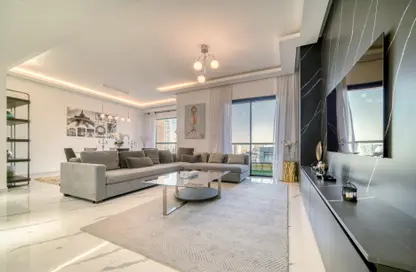 Living Room image for: Apartment - 2 Bedrooms - 2 Bathrooms for rent in Rimal 6 - Rimal - Jumeirah Beach Residence - Dubai, Image 1