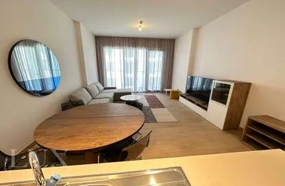 Living / Dining Room image for: Apartment - 2 Bedrooms - 2 Bathrooms for rent in La Rive - La Mer - Jumeirah - Dubai, Image 1