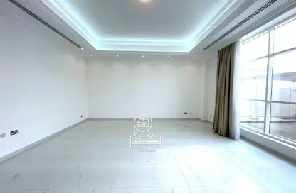 Villa - 5 Bedrooms - 7 Bathrooms for rent in Shakhbout City - Abu Dhabi