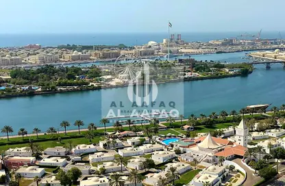 Apartment - 3 Bedrooms - 5 Bathrooms for rent in Crystal Plaza - Al Majaz 1 - Al Majaz - Sharjah