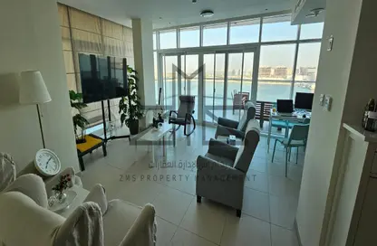 Living / Dining Room image for: Apartment - 3 Bedrooms - 4 Bathrooms for rent in Al Bandar - Al Raha Beach - Abu Dhabi, Image 1
