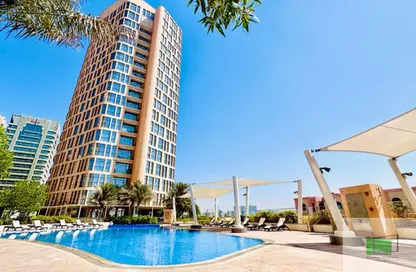 دوبلكس - 3 غرف نوم - 4 حمامات للايجار في يونايتد سكوير - الخالدية - أبوظبي