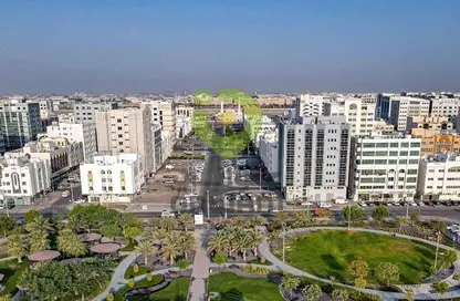 WHOLE 7 FLOOR BUILDING â PERFECT YEARLY INCOME