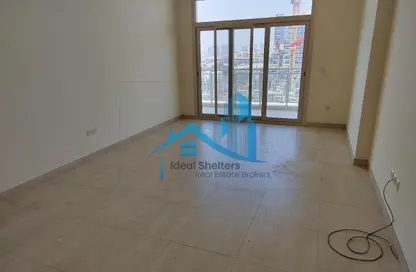 شقة - 2 غرف نوم - 3 حمامات للايجار في ديزي - الفرجان - دبي شقة - 2 غرف نوم - 3 حمامات للايجار في ديزي - الفرجان - دبي