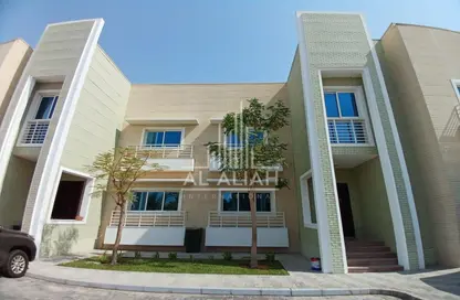 Villa - 4 Bedrooms - 5 Bathrooms for rent in Liwa Oasis compound - Khalifa City - Abu Dhabi