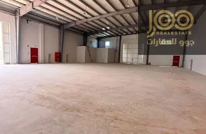 مستودع - استوديو - 4 حمامات للايجار في أم الثعوب - أم القيوين