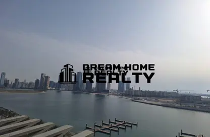 Apartment - 2 Bedrooms - 4 Bathrooms for rent in Beach Tower 1 - Al Khan Lagoon - Al Khan - Sharjah