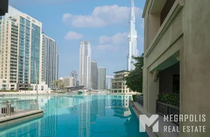 شقة - 2 غرف نوم - 3 حمامات للايجار في العطارين - جزيرة المدينة القديمة - المدينة القديمة - دبي وسط المدينة - دبي