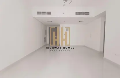Apartment - 1 Bedroom - 2 Bathrooms for rent in UOS - Muwaileh Commercial - Sharjah