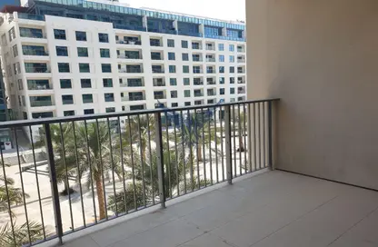 Balcony image for: Apartment - 2 Bedrooms - 4 Bathrooms for rent in Al Zeina - Al Raha Beach - Abu Dhabi, Image 1