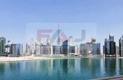 مكتب - استوديو للايجار في برج الأعمال - الخليج التجاري - دبي