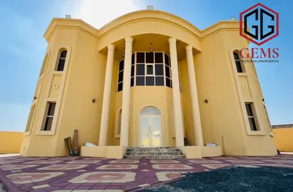Villa - 4 Bedrooms - 5 Bathrooms for rent in Al Aweer 1 - Al Aweer - Dubai