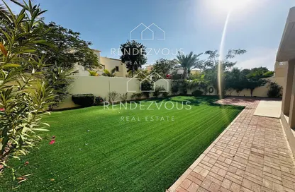 Villa - 5 Bedrooms - 4 Bathrooms for rent in Meadows 6 - Meadows - Dubai