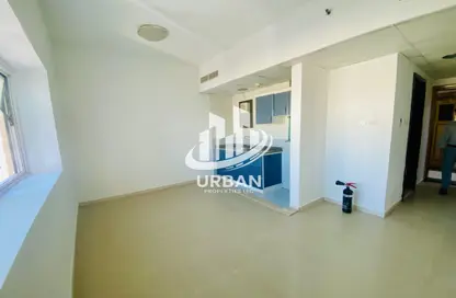 Apartment - 1 Bathroom for rent in Zakhir Tower 3 - Zakhir Towers - Al Taawun - Sharjah