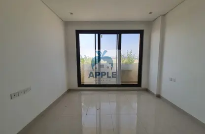 شقة - غرفة نوم - 2 حمامات للايجار في الزاهية - تجارية مويلح - الشارقة