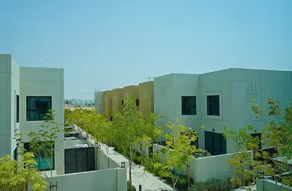 تاون هاوس - 3 غرف نوم - 4 حمامات للبيع في مدينة الشارقة المستدامة - الشارقة