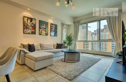 Apartment - 2 Bedrooms - 2 Bathrooms for rent in Marina Residences - Palm Jumeirah - Dubai