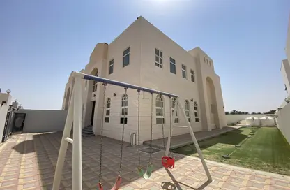 Villa - 5 Bedrooms - 7 Bathrooms for rent in Jizat Wraigah - Al Markhaniya - Al Ain