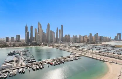 Apartment - 2 Bedrooms - 3 Bathrooms for sale in Marina Vista - EMAAR Beachfront - Dubai Harbour - Dubai