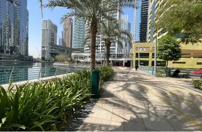 Apartment - 1 Bedroom - 2 Bathrooms for sale in Jumeirah Lake Towers - Dubai