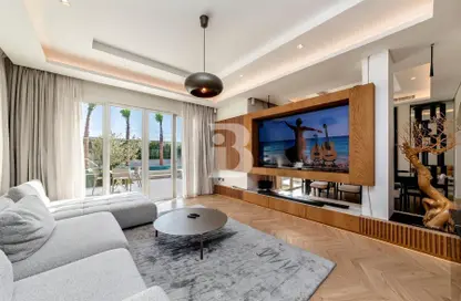 فيلا - 3 غرف نوم - 3 حمامات للبيع في التراث - جميرا بارك - دبي