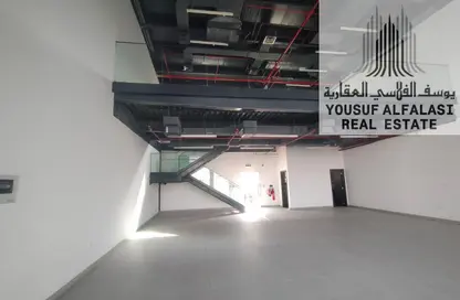 صالة عرض - استوديو - 2 حمامات للايجار في 18 المنطقة الصناعية رقم - المنطقة الصناعية بالشارقة - الشارقة