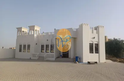 Villa - 5 Bedrooms - 4 Bathrooms for rent in Al Dhait South - Al Dhait - Ras Al Khaimah