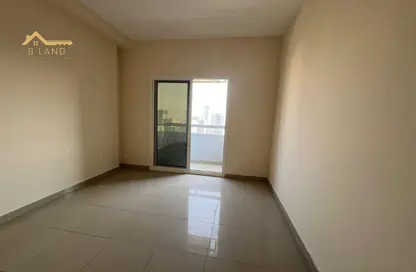 شقة - غرفة نوم - 1 حمام للايجار في شارع التعاون الجديد - التعاون - الشارقة