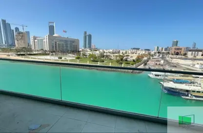 شقة - 2 غرف نوم - 3 حمامات للايجار في المراسي - البطين - أبوظبي
