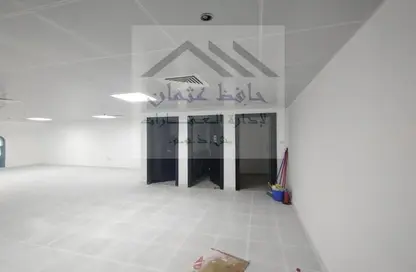 Office Space - Studio - 2 Bathrooms for rent in Al Falah Street - City Downtown - Abu Dhabi