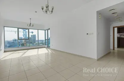 شقة - 2 غرف نوم - 2 حمامات للايجار في أبراج سكاي كورتس - مجمع دبي ريزيدنس - دبي لاند - دبي شقة - 2 غرف نوم - 2 حمامات للايجار في أبراج سكاي كورتس - مجمع دبي ريزيدنس - دبي لاند - دبي