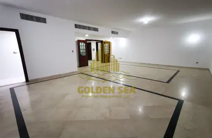 Apartment - 4 Bedrooms - 4 Bathrooms for rent in UBL Tower - Khalifa Street - Abu Dhabi