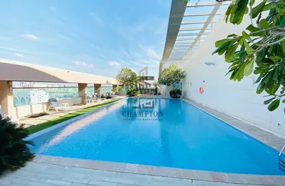 Pool image for: Apartment - 3 Bedrooms - 4 Bathrooms for rent in 3 Sails Tower - Corniche Road - Abu Dhabi, Image 1