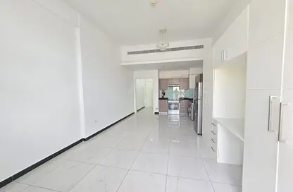 Apartment - Studio - 1 Bathroom for rent in Crystal Residence - Jumeirah Village Circle - Dubai