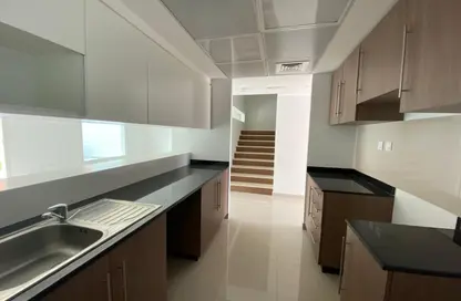 Villa - 3 Bedrooms - 3 Bathrooms for sale in Manazel Al Reef 2 - Al Samha - Abu Dhabi