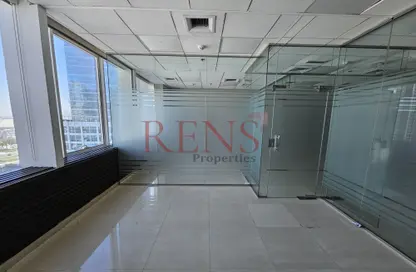 Office Space - Studio - 2 Bathrooms for rent in Capital Golden Tower - Business Bay - Dubai