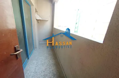 شقة - 2 غرف نوم - 2 حمامات للايجار في بناية الظاهري - الشويحنة - الشارقة