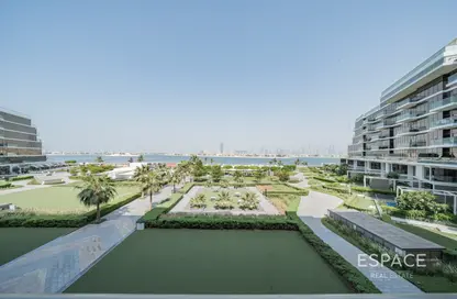 Apartment - 3 Bedrooms - 4 Bathrooms for sale in The 8 - The Crescent - Palm Jumeirah - Dubai