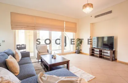 Apartment - 3 Bedrooms - 3 Bathrooms for rent in Al Nabat - Shoreline Apartments - Palm Jumeirah - Dubai