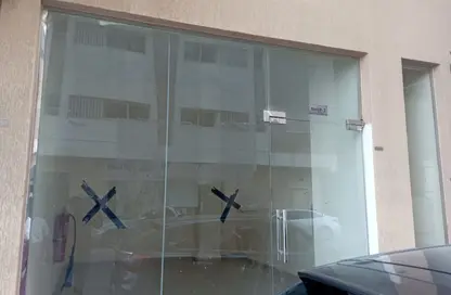 Shop - Studio for rent in Ajman Corniche Road - Ajman
