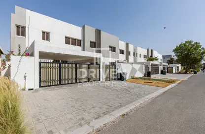 Villa - 5 Bedrooms - 4 Bathrooms for rent in Umm Suqeim 1 Villas - Umm Suqeim 1 - Umm Suqeim - Dubai