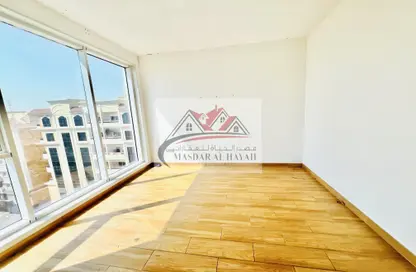 Apartment - 2 Bedrooms - 3 Bathrooms for rent in Muwaileh Commercial - Sharjah
