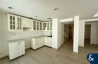 Villa - 2 Bedrooms - 3 Bathrooms for rent in Springs 3 - The Springs - Dubai
