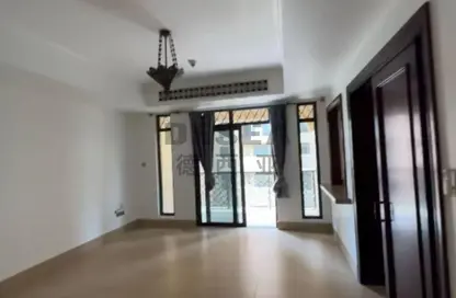 Apartment - 1 Bedroom - 2 Bathrooms for sale in Kamoon 1 - Kamoon - Old Town - Dubai