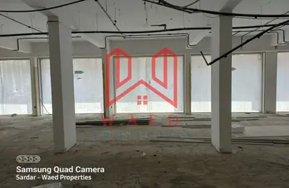 Shop - Studio for rent in Al Karama - Dubai