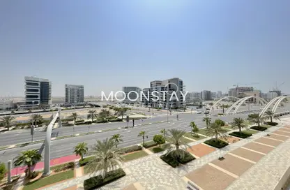 شقة - 2 غرف نوم - 2 حمامات للايجار في الهديل - البندر - شاطئ الراحة - أبوظبي
