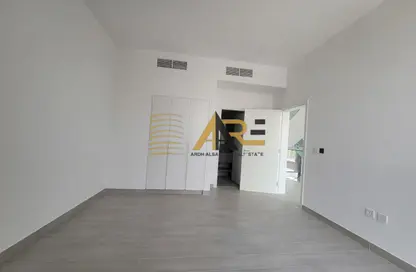 فيلا - 4 غرف نوم - 4 حمامات للبيع في مسار 2 - ضاحية الروضات - الشارقة