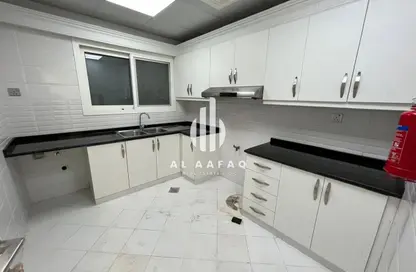 Apartment - 2 Bedrooms - 3 Bathrooms for rent in Al Khan Corniche - Al Khan - Sharjah